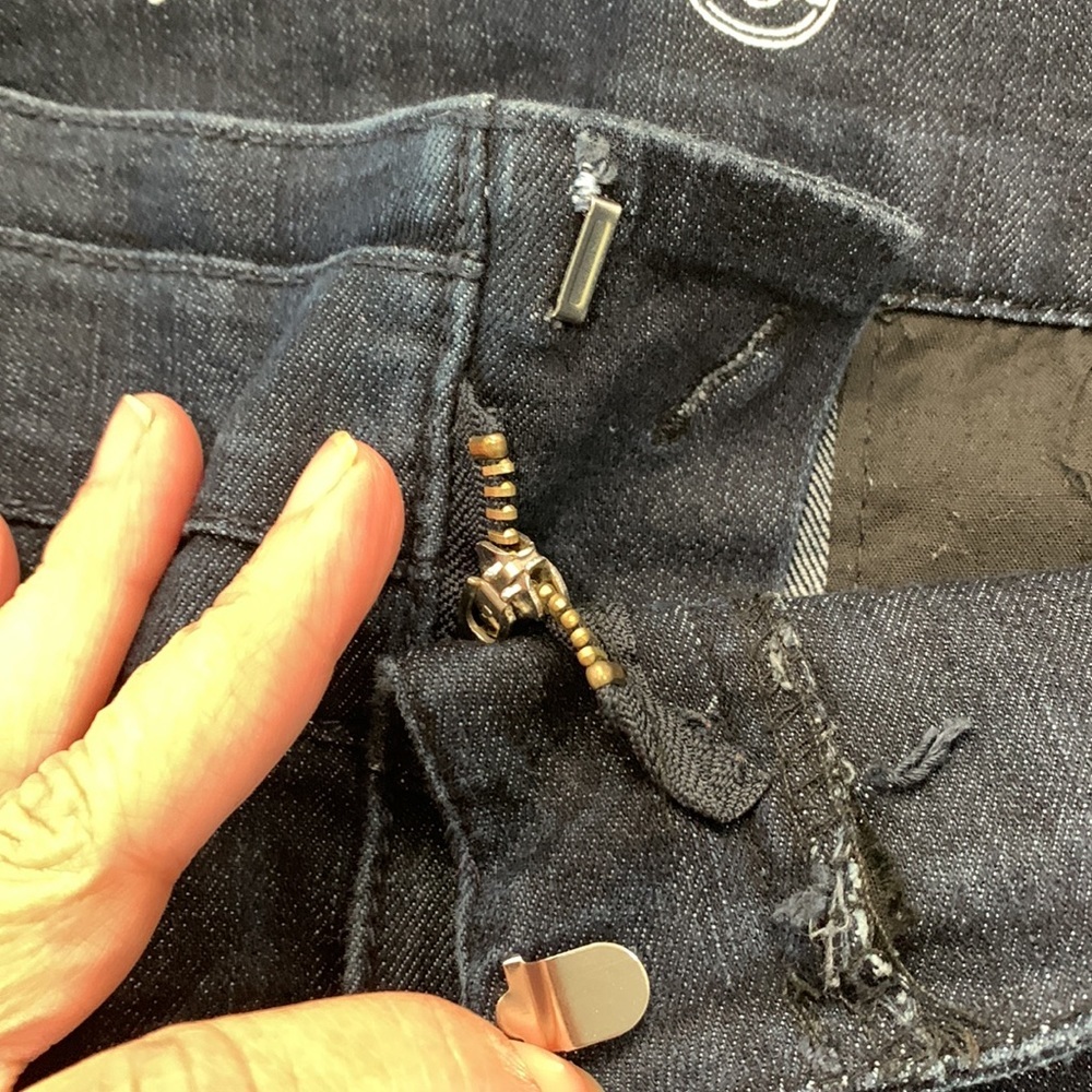 W62 Signature Fit Dark Denim Trouser Jeans. Size 10 (610) - Picture 10 of 11